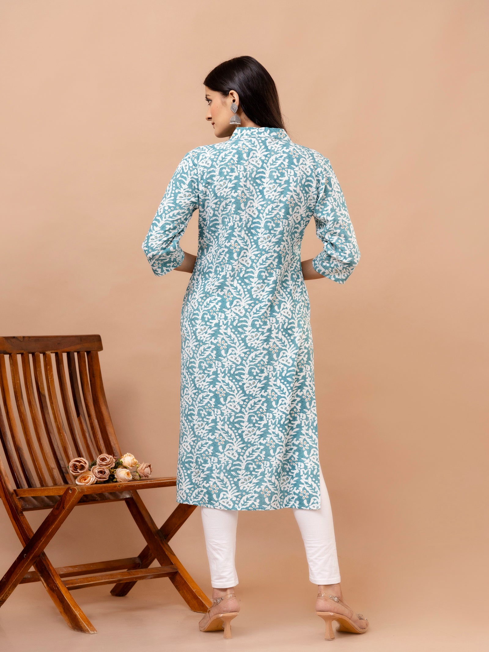 Maluka Women’s Pink & Light Blue Ethnic Motif Rayon Straight Kurta