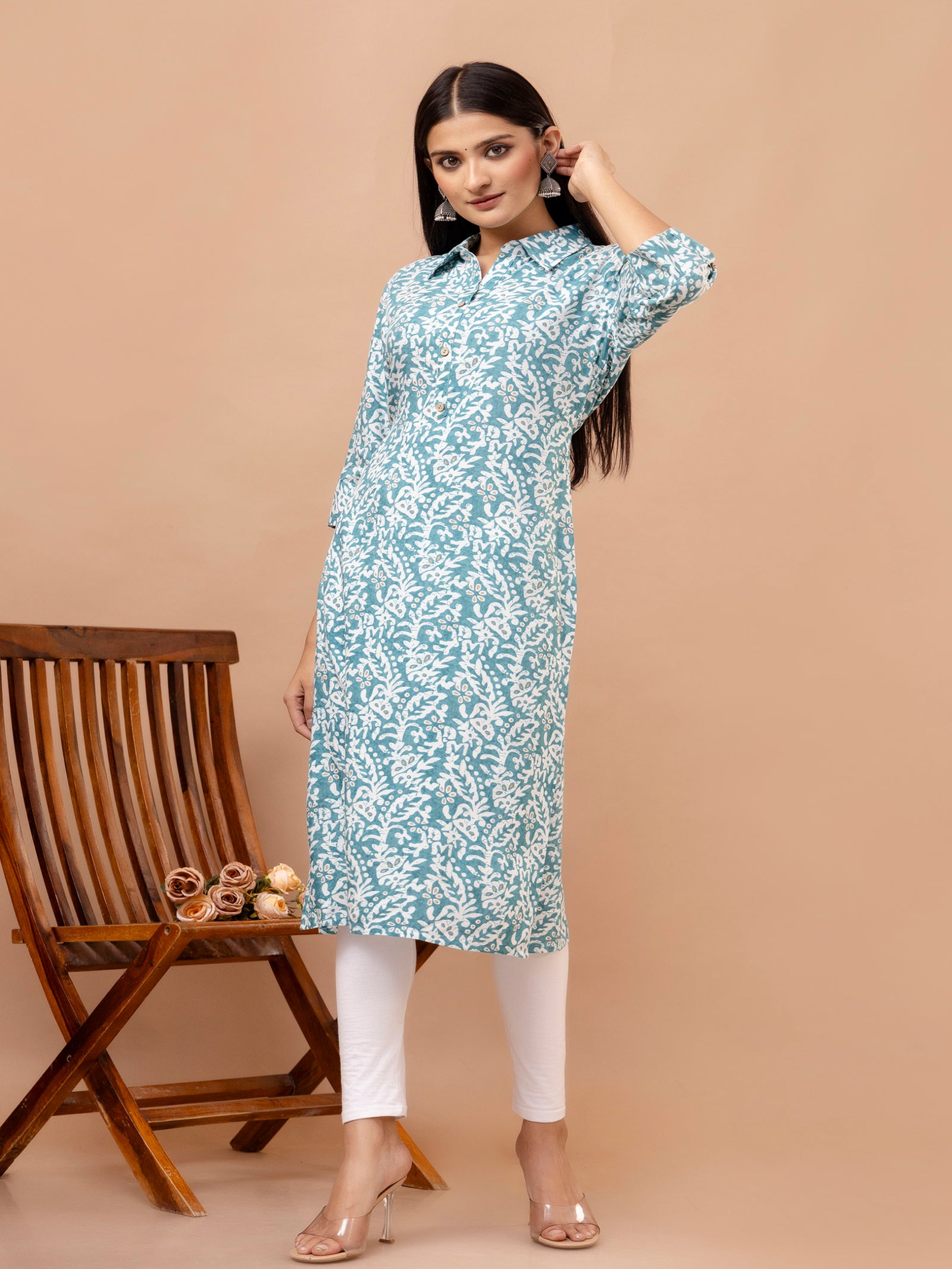 Maluka Women’s Pink & Light Blue Ethnic Motif Rayon Straight Kurta