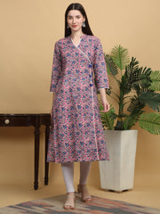 Maluka Women Floral Printed Straight Kurta