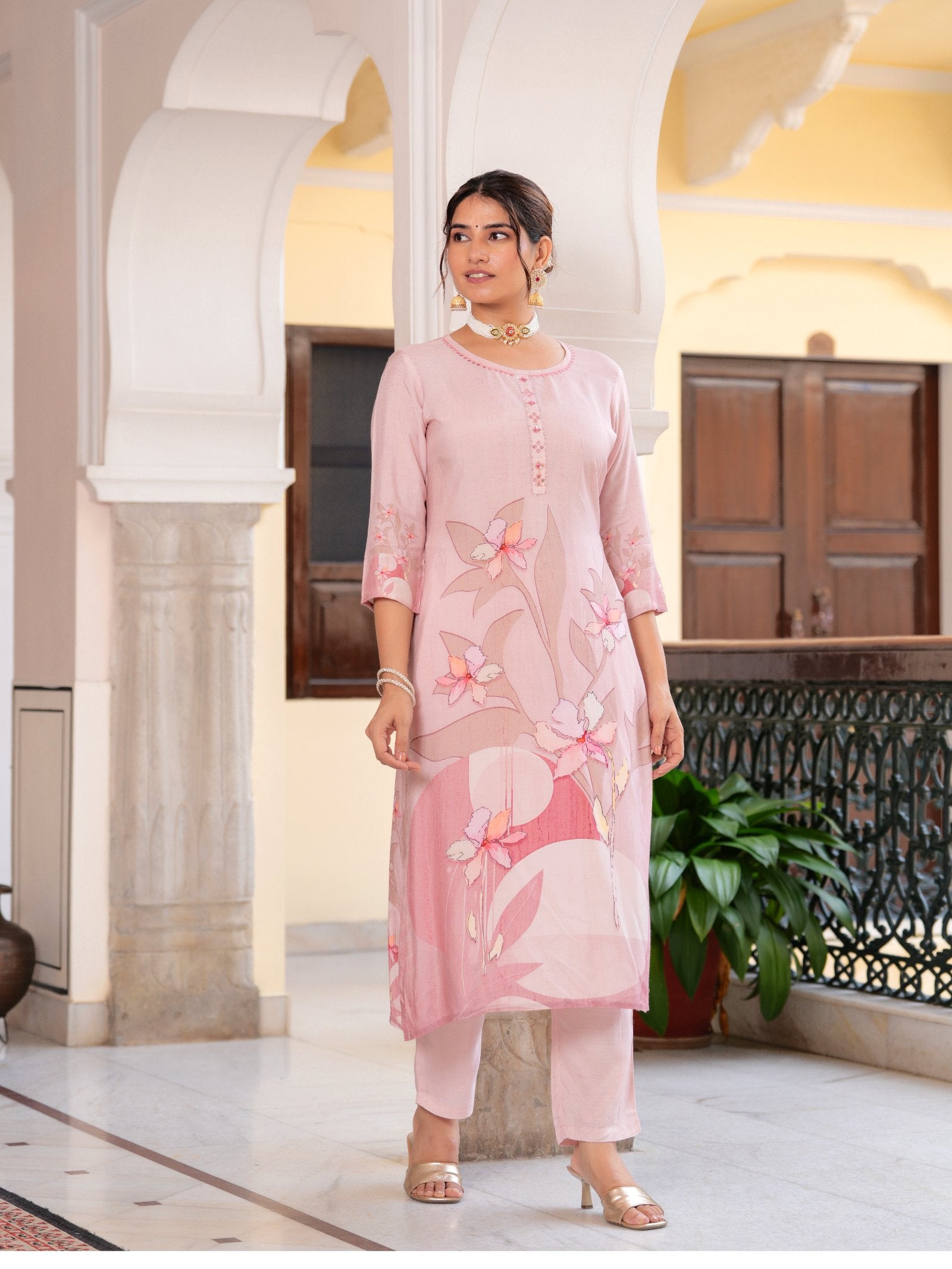 Peach Floral PLACEMENT PRINT MASLIN Kurta set