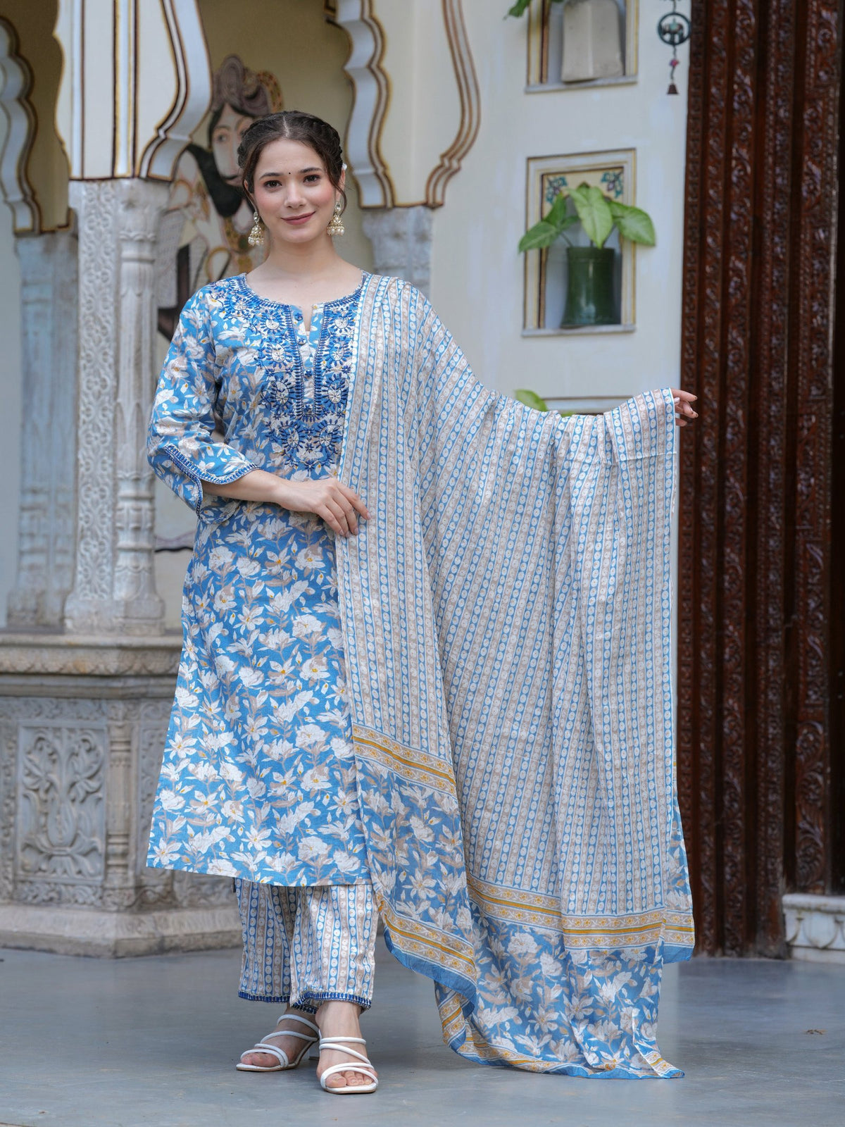 MALUKA WOMEN COTTON FLORAL PRINT WITH EMBROIDERED WORK KURTA SET