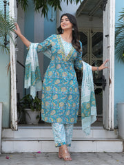 Maluka Women’s Turquoise Blue Floral Cotton Kurta Set with Dupatta